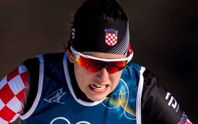 場内騒然の犬乱入　選手が「良くない」と苦言を呈したハプニング　飼い主が明かした“経緯”「朝からいつもより泣いていた」【冬季五輪】