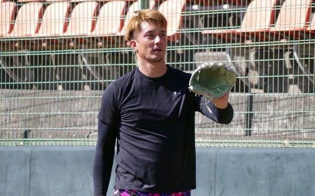 日本球界へ「戻りたいと思っていない」　ロッテ戦力外→異国挑戦…34歳右腕の覚悟