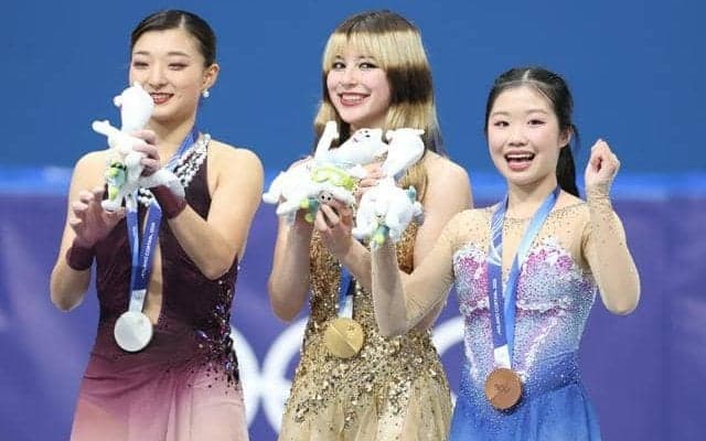 坂本花織が銀、2大会連続のメダル　中井亜美は銅　フィギュア女子