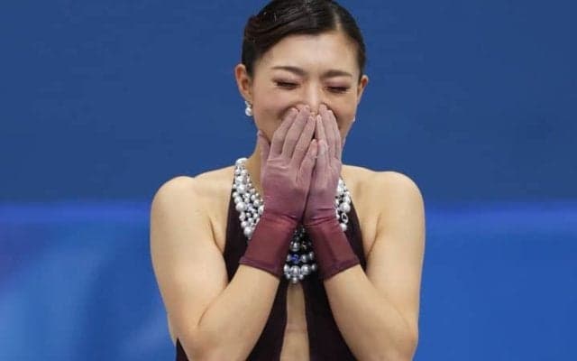 「坂本選手がいたおかげでこんなにメダルが取れた」“涙の銀”に応援の声、続々…わずかの差で金メダルに届かず「太陽みたいな明るさにどれだけ救われたか」【冬季五輪】