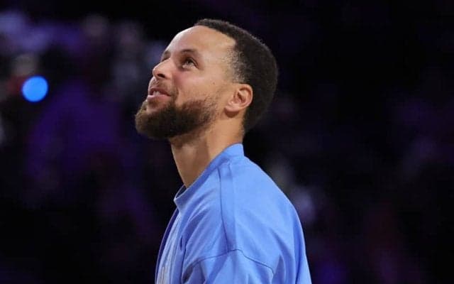 ウォリアーズのステフィン・カリーが右ヒザ負傷のため最低10日間を欠場