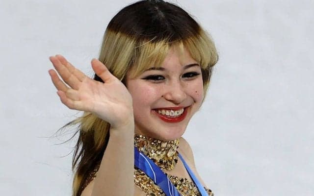 “金メダル美女”の「身体能力バグ」　MLBのマウンドで披露…X驚愕「大谷も打てない」