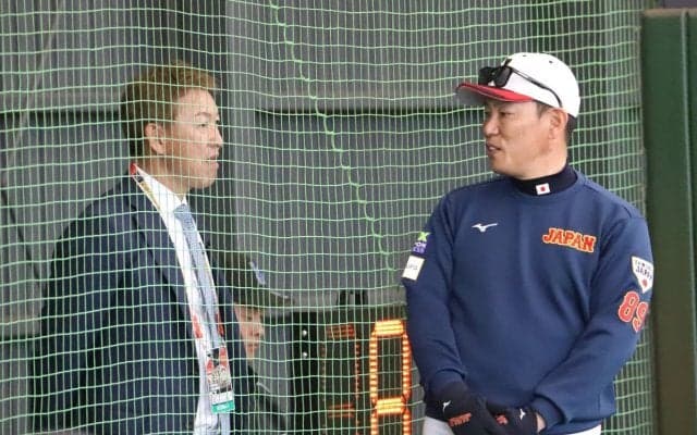 立浪和義氏が侍ジャパン強化合宿を訪問！中日・髙橋宏斗、井端弘和監督らと談笑する場面も