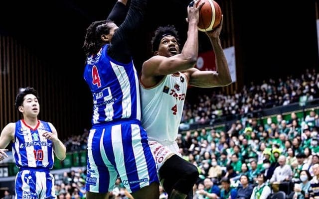 【2月21日のB2試合結果】ガーリーのジャンパーで岩手が横浜EXにリベンジ…東西首位対決はホームの信州が制す