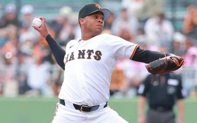 巨人にいた“秘密兵器”「打てる気がしない」　剛球連発で待望論「支配下はよ」