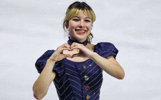 アリサ・リウが「より可愛すぎた」…紺のエキシビ衣装にネット注目「バービー人形みたい」【冬季五輪】