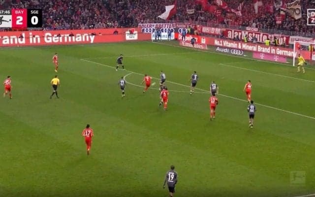 「エグすぎん？」怪物FWケイン、“見えない”神ミドルシュート炸裂「この距離でヤバすぎる」ボックス外から射抜く“完璧コントロールショット”にSNS騒然