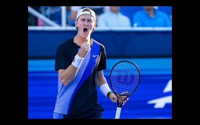  1年ぶり決勝へ 世界50位が3勝目王手 