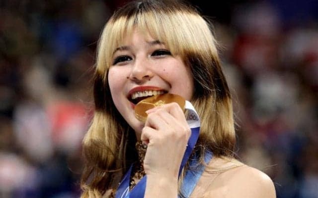 フィギュア金メダル　アリサ・リウ話題の“激似”、大物歌手自身も認める「公認ですね！」「笑顔もそっくり」【冬季五輪】