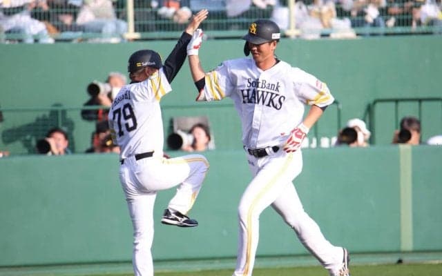 移籍2年目ロマン砲がついに覚醒か…ソフトバンク・秋広優人が侍相手に豪快3ラン！持ち前の長打力発揮