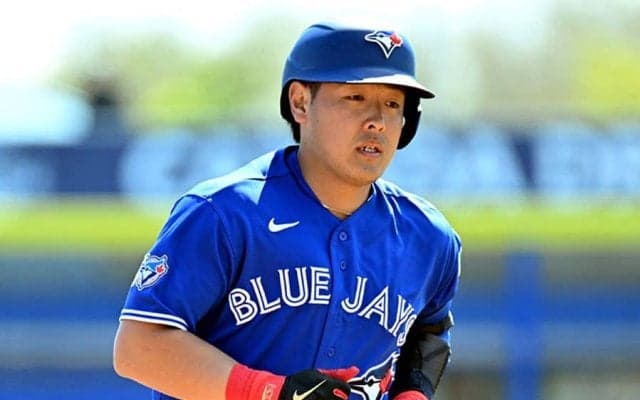 岡本和真、MLBで“規格外”の飛距離「漫画すぎる」　衝撃131m弾にファン騒然「格が違う」