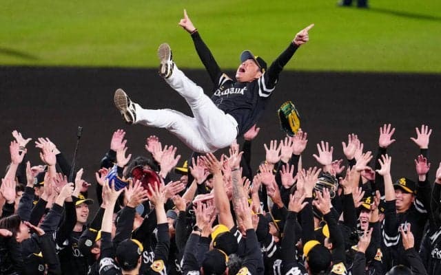 大賞はソフトバンク　牧原大成、夏の甲子園Ｖ沖縄尚学などに特別賞　九州運動記者クラブ表彰