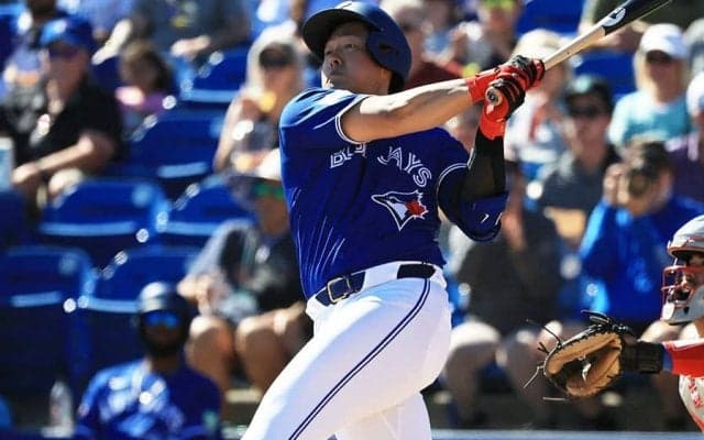 岡本和真を笑顔で迎えた767億円男　実現した“豪華共演”にファン歓喜「早くも見られるとは」