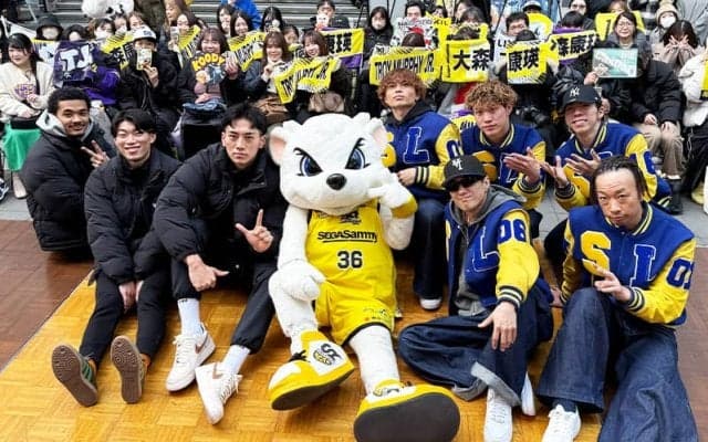 SR渋谷“最年少20歳”の大森康瑛がトークで存在感…渋谷ストリームでコラボ企画開催中