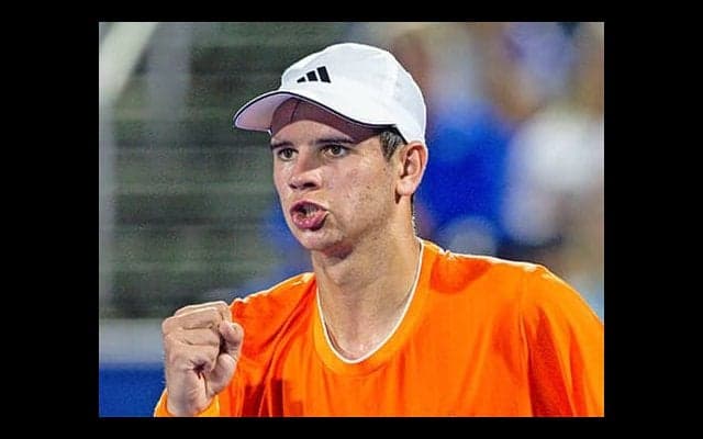  19歳 元世界8位に55分で圧勝 