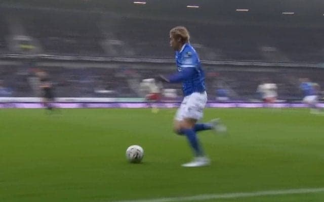 「マジで異次元」伊東純也、一瞬でDFを置き去りにする超・急加速→稲妻ドリブル炸裂で決定機創出「別格だな」「決めてたらほぼロッベン」