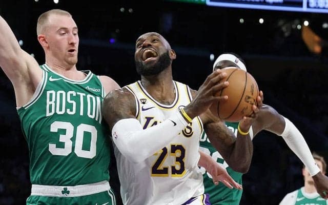 セルティックス戦完敗で露呈した“完成度の差”…レブロン＆ルカ体制レイカーズの問題点、八村の意見は…