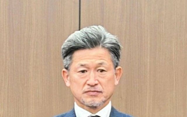 カズ、５９歳の誕生日に決意「１日でも長くピッチに立てるよう努力したい」福島県知事を表敬訪問　報道陣からケーキと花束「本当に幸せ」