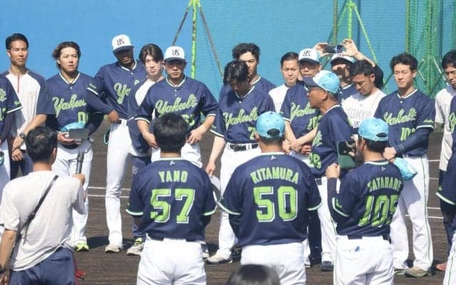 【ヤクルト】１軍キャンプ打ち上げ　池山監督「野手の状態が上がらないと浮上は…」／一問一答