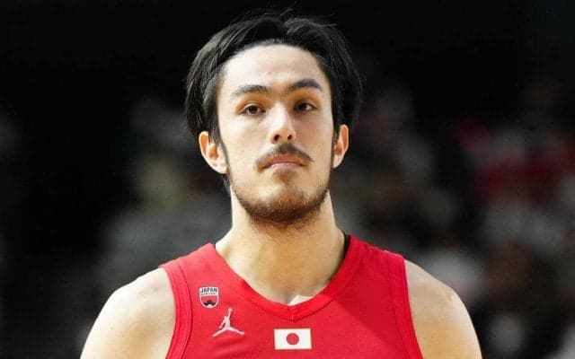 【バスケ】日本の渡辺飛勇が着地に失敗で足負傷か　SNSでも心配の声