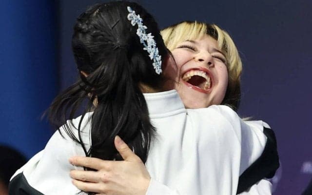 「最も心が温まる」中井亜美と米女子リウの感動ハグに広まる反響　米英メディアが“最高の瞬間”として再脚光「気づいたら泣いているのはこっちだった」