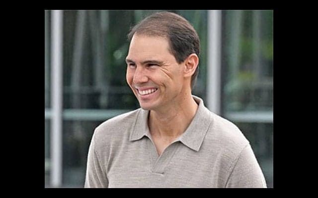  ナダル 息子にスキー伝授？ 