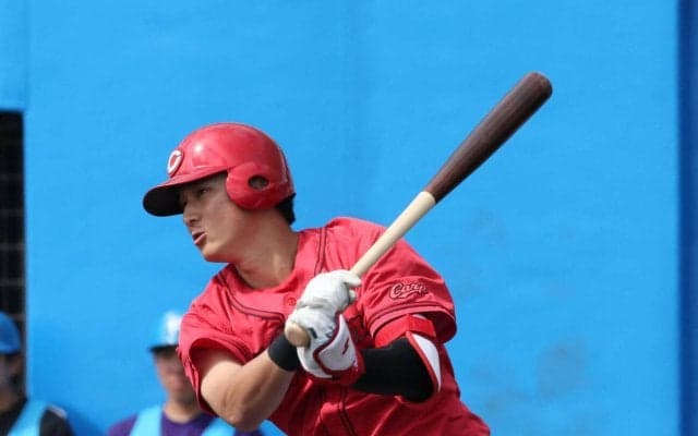 【WBC】サポートメンバー広島佐々木泰が打撃練習で豪快アーチ、警備員が注意喚起のアナウンス