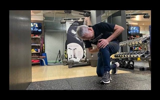 膝痛ゴルファーのするべき３つのこと