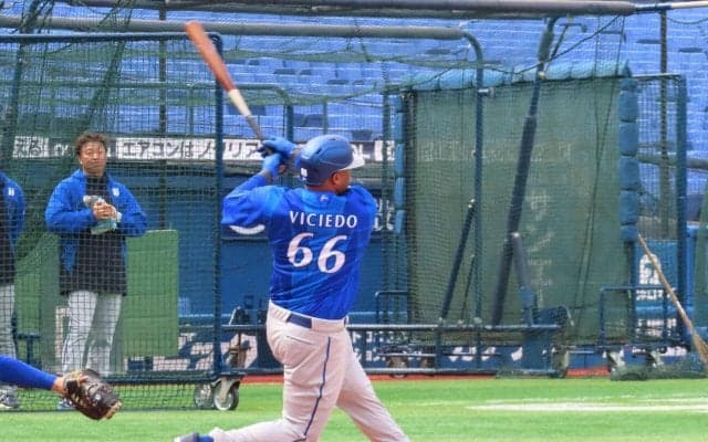 【DeNA】ビシエド「去年のけがは完治。状態すごくいい」ライブBPで本塁打含む４打数３安打