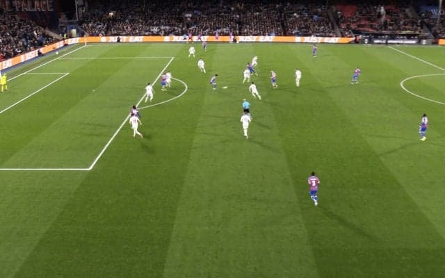 中村俊輔が称賛！鎌田大地が“鬼パス”を手懐けた！「経由すると何かが起きる」一瞬のタッチと判断が光った瞬間