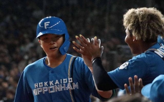 【日本ハム】開幕４番の郡司裕也が“今季1号”「ファイターズを優勝に導けるように」