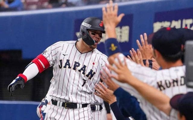 侍ジャパン、中日に快勝　佐藤輝が豪快3ラン＆大谷はベンチで見守るも…大勢が緊急降板