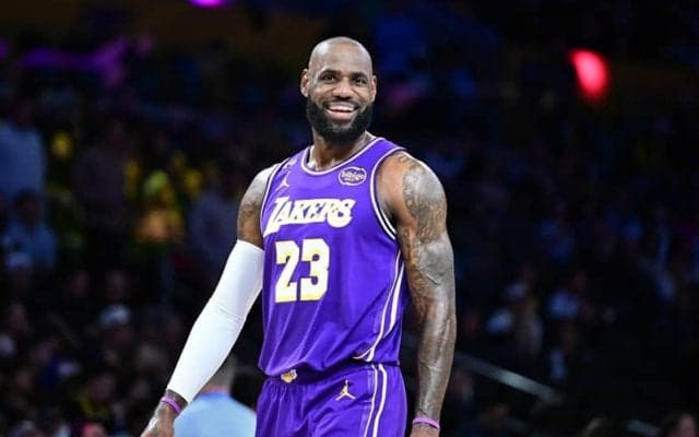 レブロン・ジェームズが今季中にNBA歴代最多記録を塗り替えることが濃厚な2部門とは？