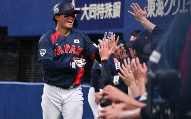 HRウイング1号の森下翔太に…牧秀悟が真顔でイジリ　中大後輩にチクリ「テラス使ってた」