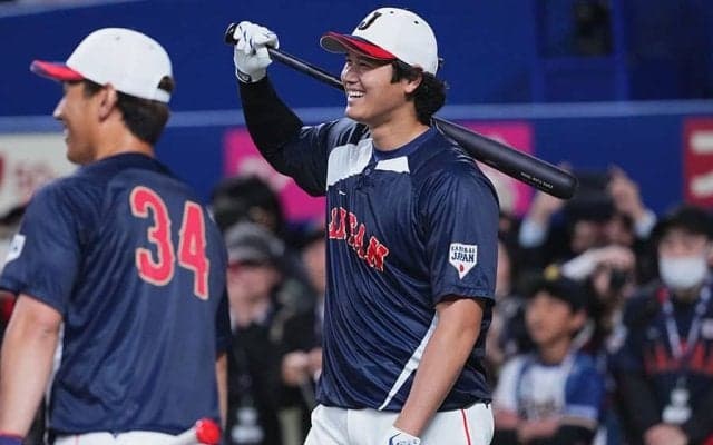 大谷翔平が“紳士的な行動”　吉田正尚にさりげなく…練習中でも欠かさぬ敬意、滲む人間性