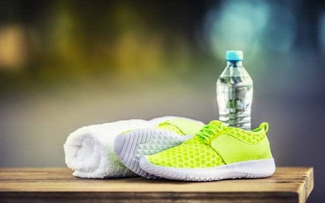 運動の種類や時間の目安はどのくらい？運動を続けるコツも紹介