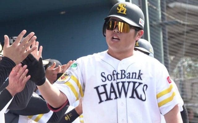 鷹にまだまだ眠る“お宝”「期待しかない」　戦慄の確信弾…20歳ロマン砲が「えぐい」