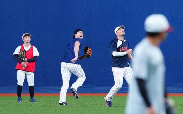 【WBC】大谷翔平が中堅で華麗な背走キャッチ　鈴木誠也と談笑する場面も