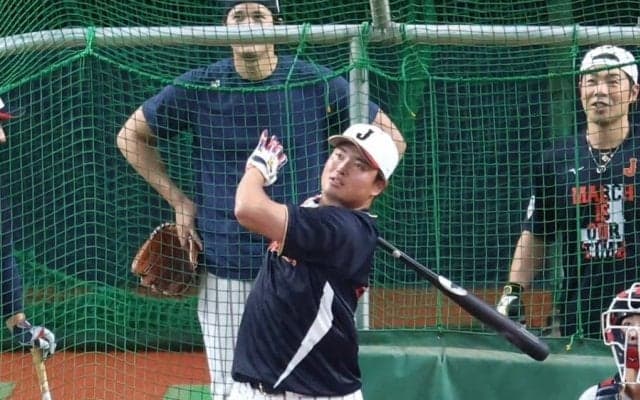 村上宗隆、WBC出場に「迷いなかった」　大谷翔平も見守ったフリー打撃「会話はあまりなかった」
