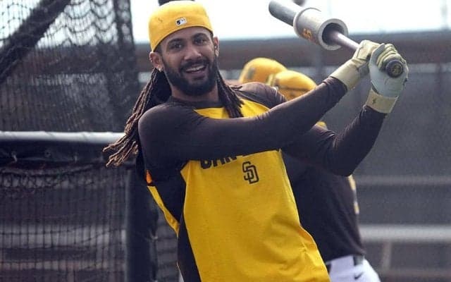 「どうやって勝つねん」3576億円軍団に日米唖然　飛び交う札束と高級時計「怖すぎる」