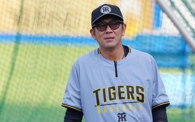 【阪神】田中内野守備走塁コーチ、京セラドームの人工芝に「特別そんなに嫌だなというのはない」