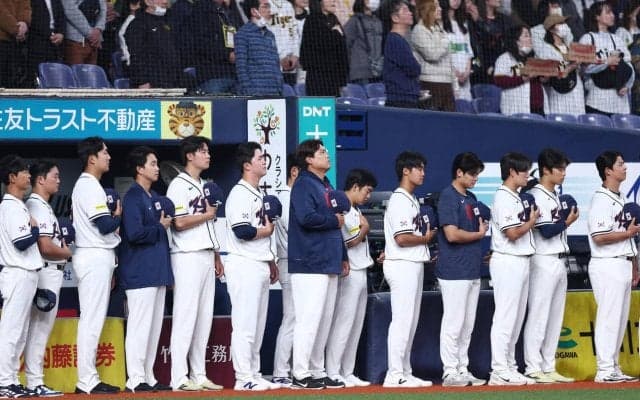 【阪神】日本流シートノックに興味津々?韓国チーム見守る　若虎たちはキム・ヘソンに熱視線