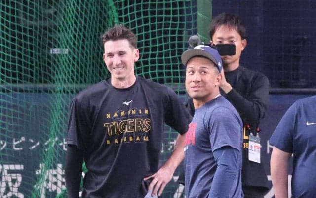 【阪神】遊撃候補ディベイニーがチャージ間に合わず内野安打許す、グラウンドへの対応チェック中