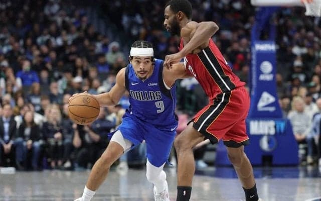 マブスが2ウェイ契約のライアン・ネムハードと本契約…ベテランのジョーンズを放出へ