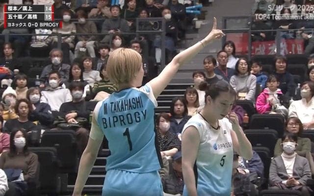 女子バドミントンでも「入ってました」　初の“リプレー検証”で場内一喜一憂 「ちょっと微妙なところ」日本一決定戦で判定覆る