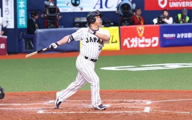吉田正尚、オリ戦で衝撃の特大弾　京セラDも大熱狂…大谷翔平も手を挙げ喜ぶ