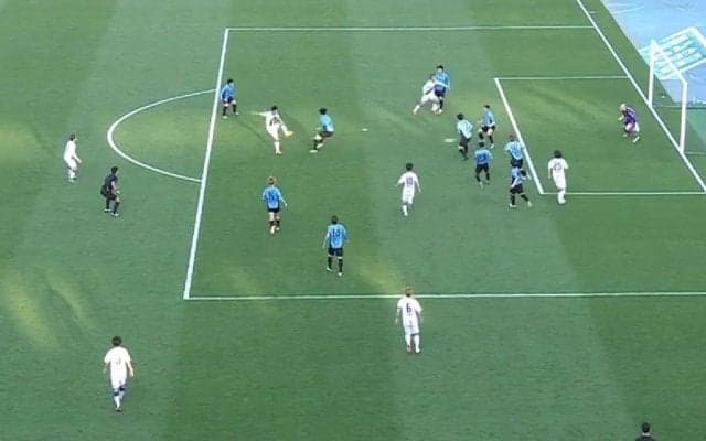 「オフサイドじゃないん？」VARチェックで一転！“踵”の残りで幻のゴールが得点に「肉眼でジャッジすることは難しい」