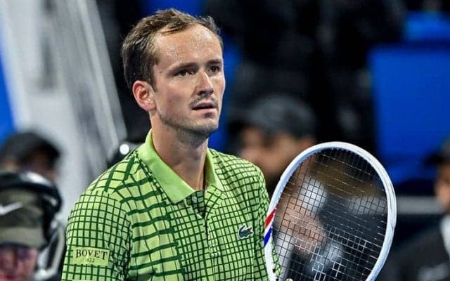 中東情勢緊迫化で世界11位メドベージェフら選手とATP関係者がドバイで足止め