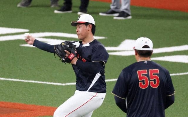 【WBC】岡本和真「５番三塁」でスタメン　第１打席は三振　時差ぼけは「大丈夫」と笑顔