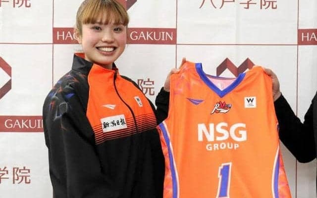 八戸学院大初の女子バスケWリーガー　出身地の新潟BBラビッツ入団